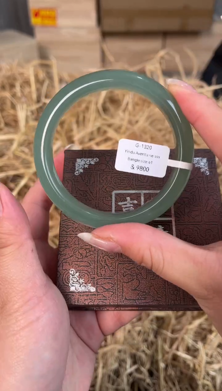 未镶嵌手镯石英质玉G-1360