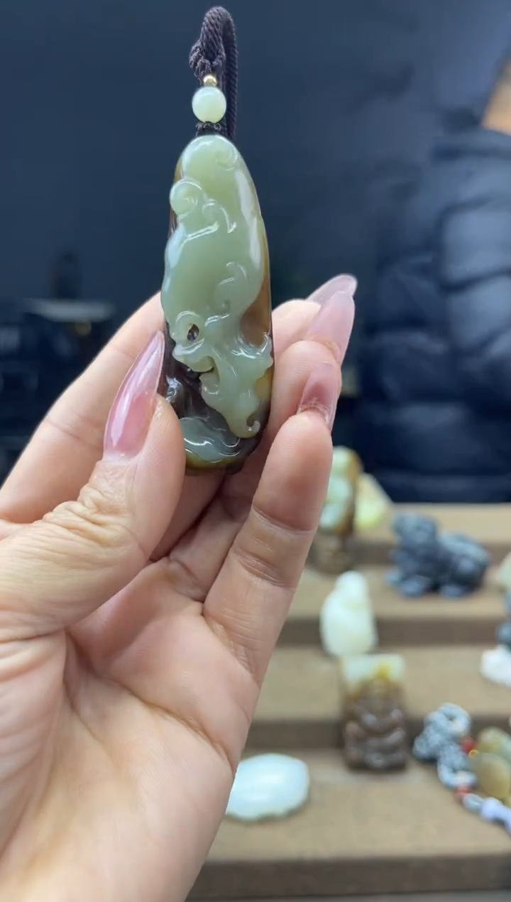 颈饰未镶嵌和田玉1