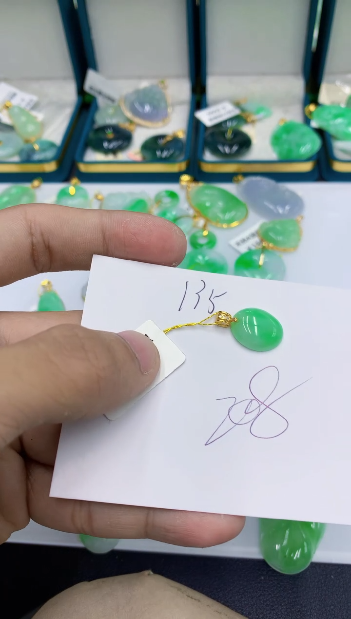 颈饰未镶嵌翡翠1111111111