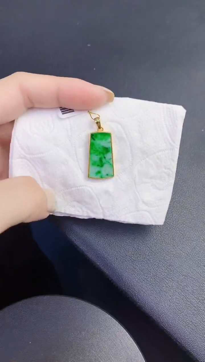 颈饰未镶嵌翡翠缅甸天然翡翠A货