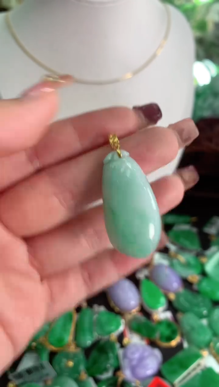 【闪购商品】翡翠吊坠(不含链)18K金镶嵌挂件