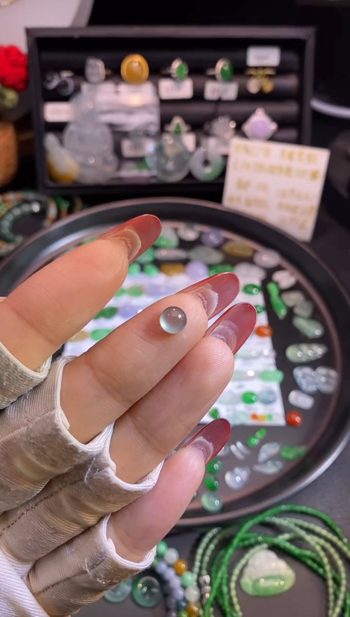 【闪购商品】翡翠挂件未镶嵌蛋