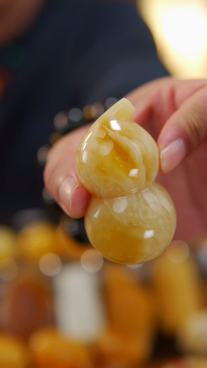 【闪购商品】蜜蜡颈饰未镶嵌55.68葫芦手把件