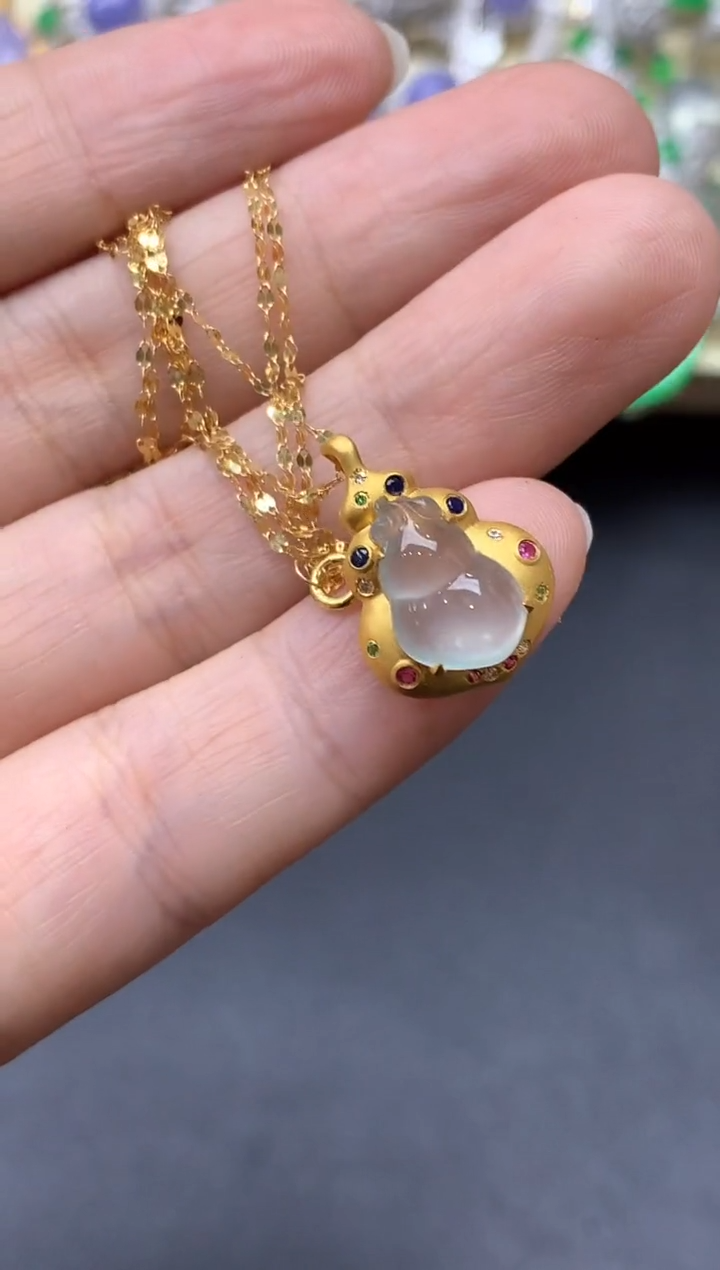 颈饰18K金镶嵌翡翠550-中国好珍宝