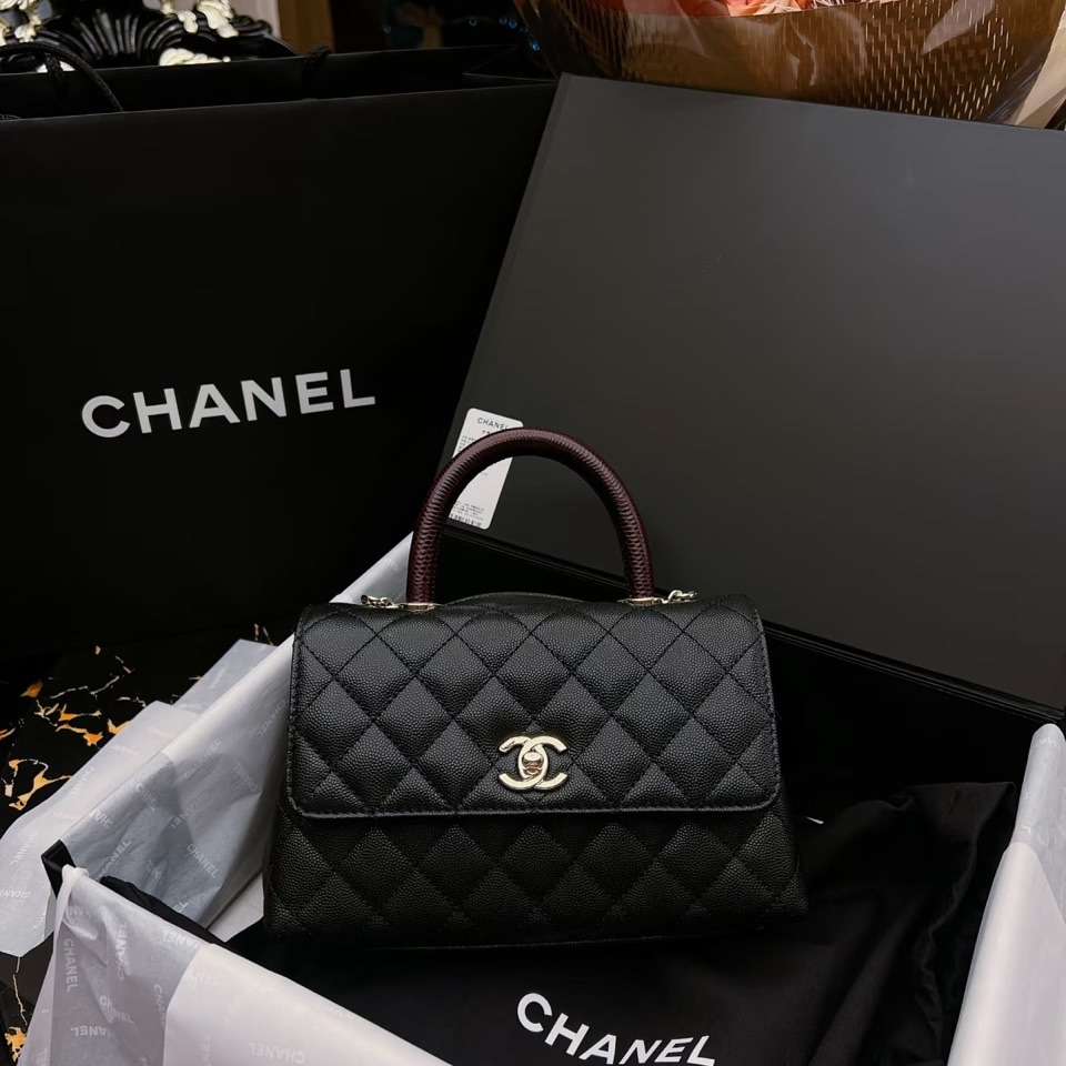 99新 Chanel/香奈儿 小花6花 Handle 小号 黑色荔枝皮 芯片包