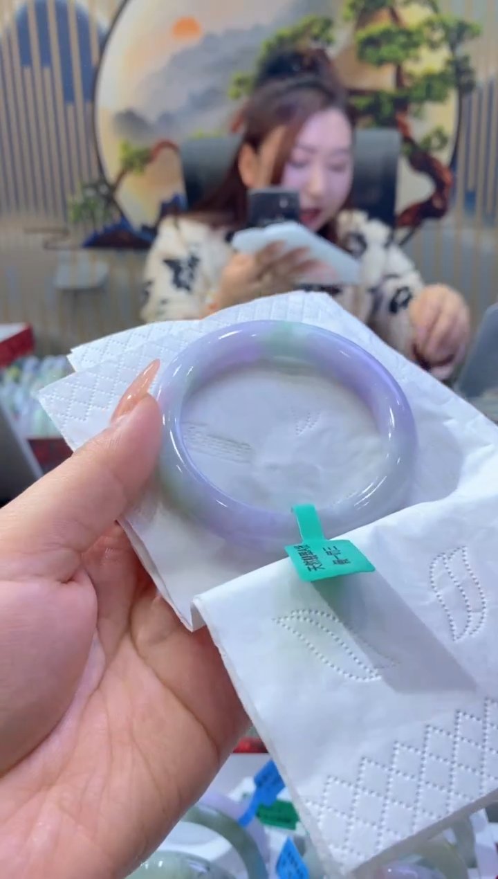 翡翠未镶嵌手镯多人007053