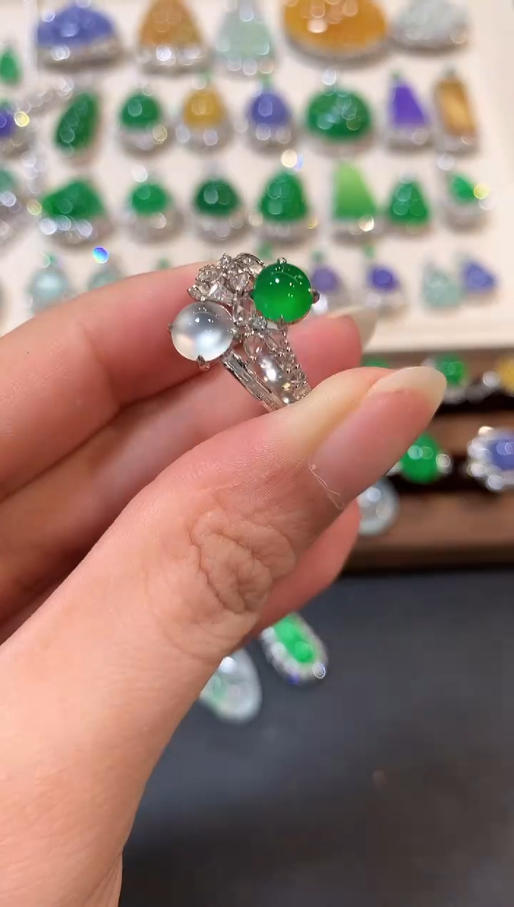 翡翠戒指18K金镶嵌m2   