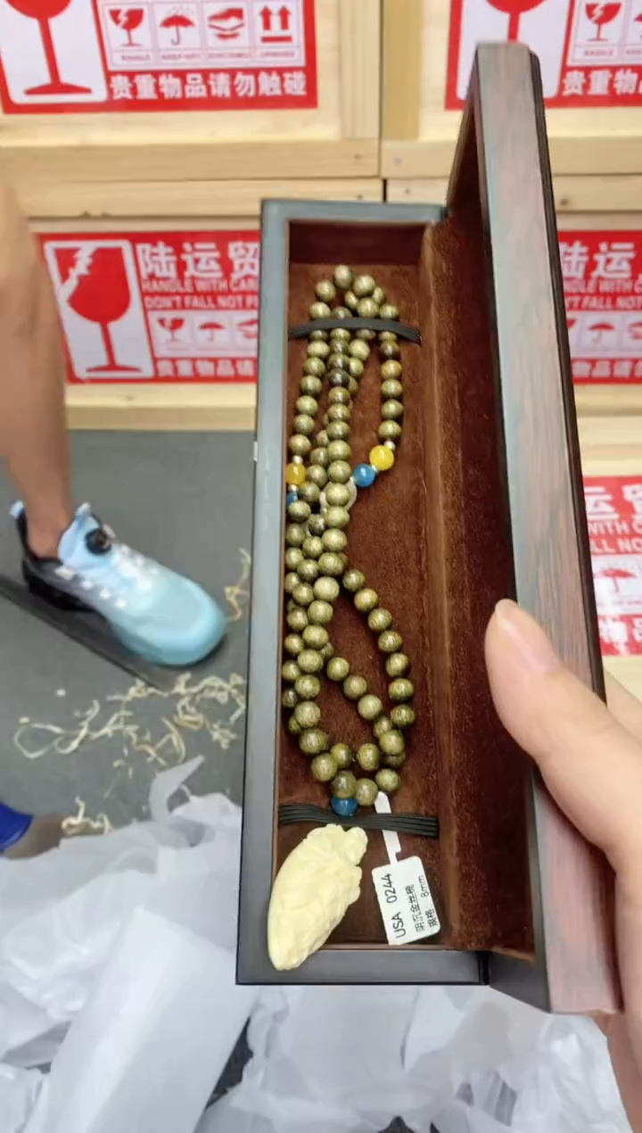 精选闪购手串搭配无礼盒