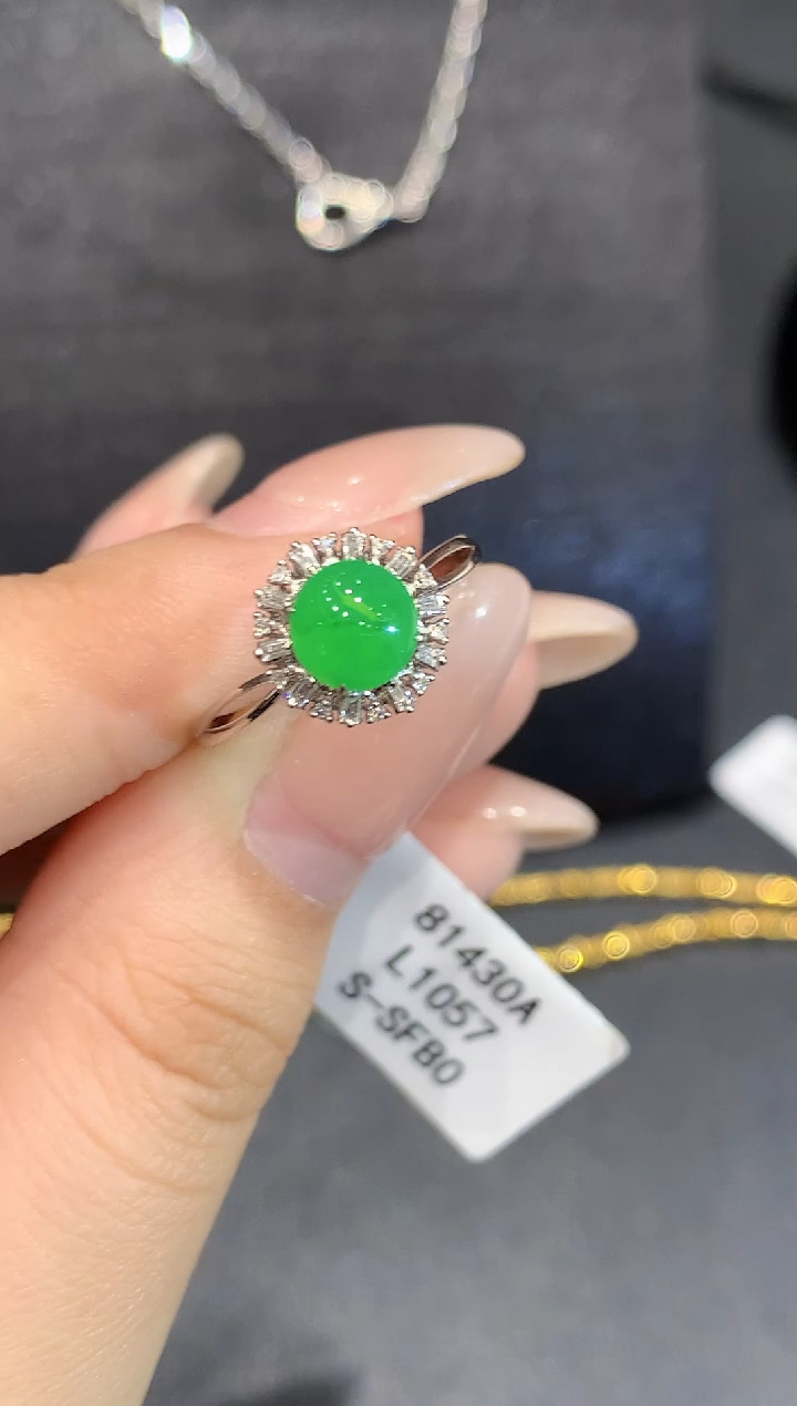 18K金镶嵌戒指翡翠L多样性发其一