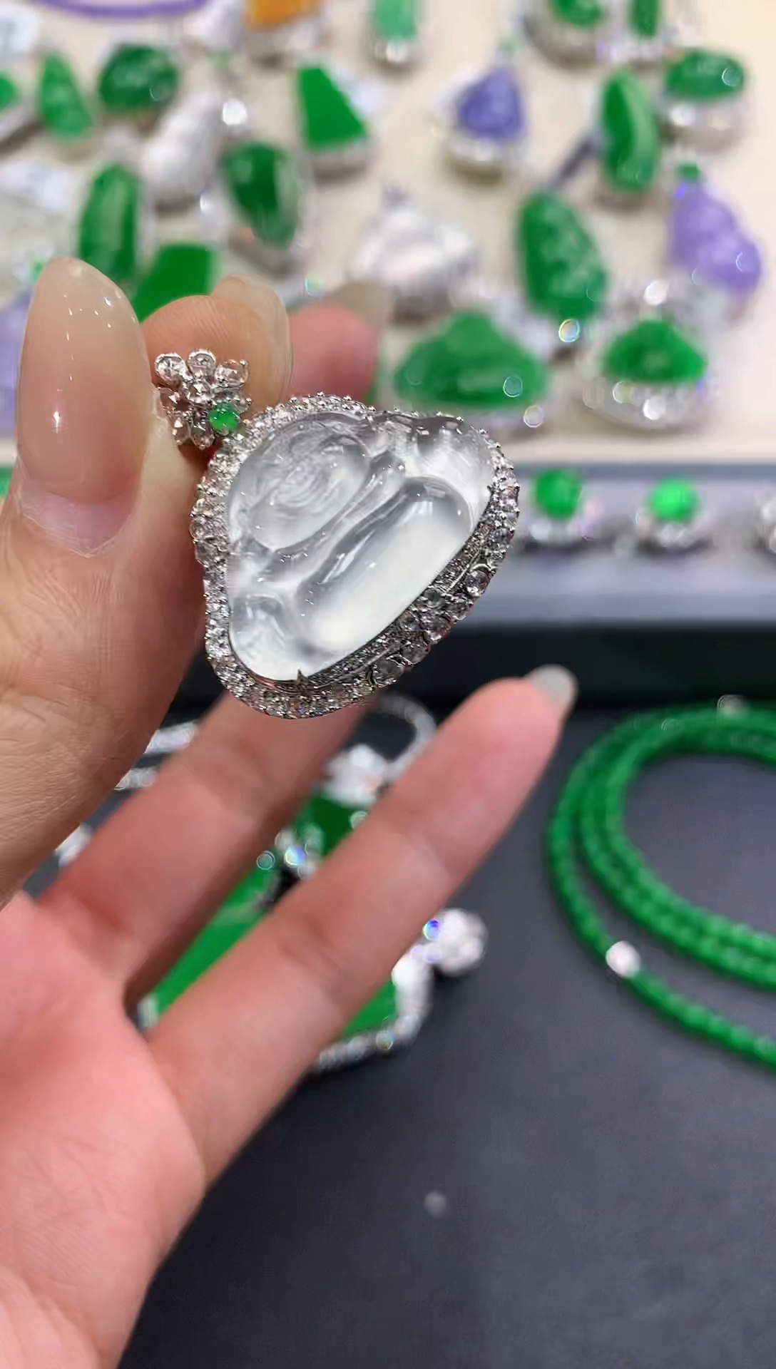 【闪购商品】翡翠吊坠(不含链)18K金镶嵌w130           