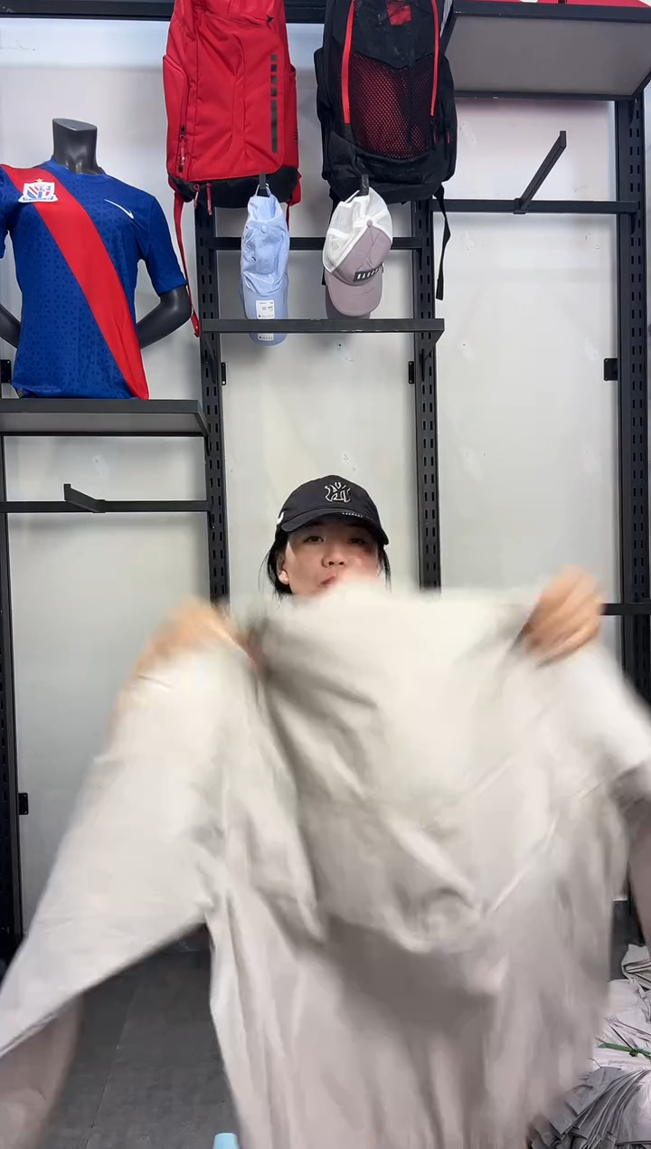 379 ·编码 耐克卫衣服饰过款为准 尺码·M