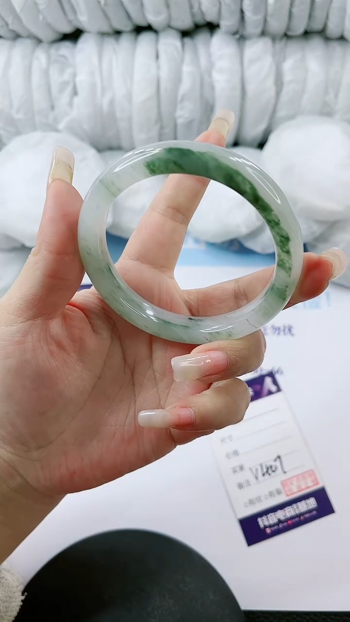 【闪购商品】石英质玉手镯未镶嵌多样性发货V407