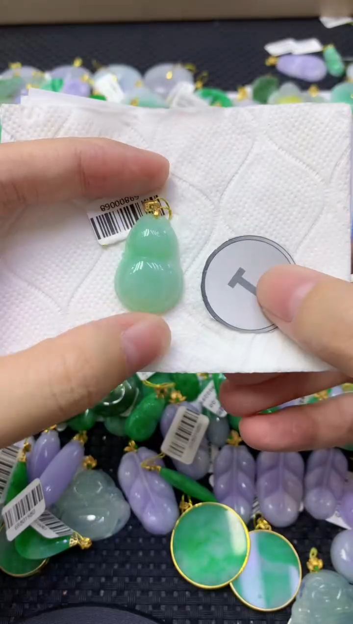 颈饰未镶嵌翡翠天然缅甸翡翠A货