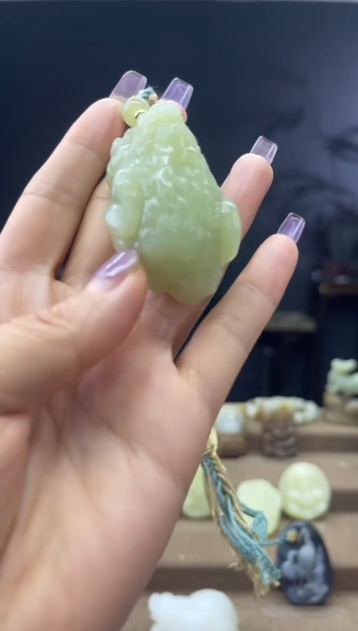 颈饰未镶嵌和田玉1