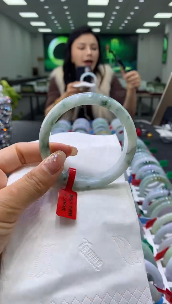 未镶嵌手镯翡翠00001896