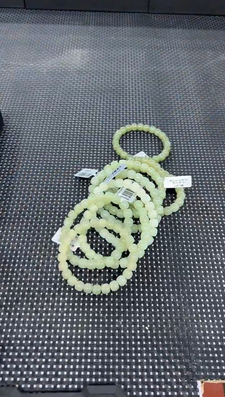 未镶嵌手串和田玉约8mm+（多样性发一件）1375