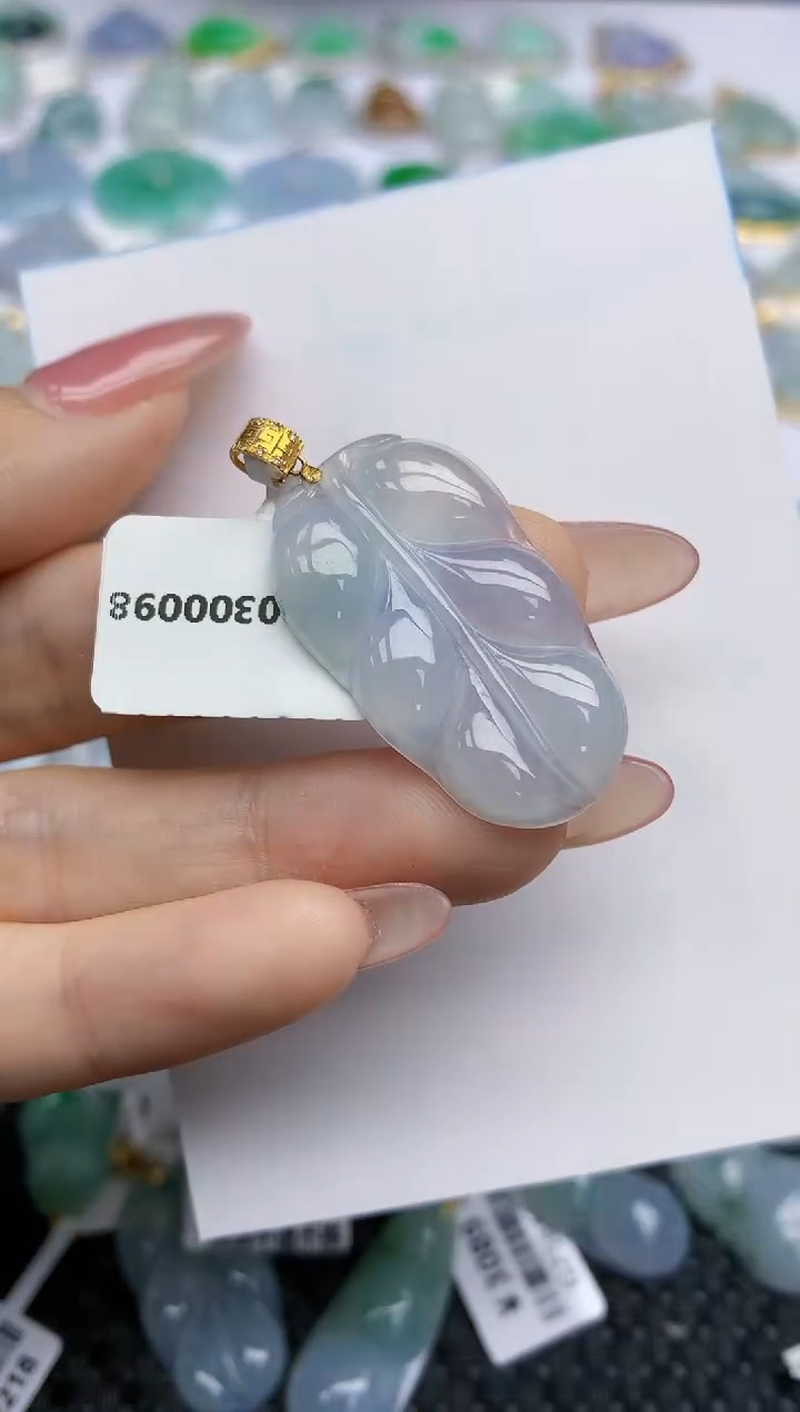 【闪购商品】翡翠挂件18K金镶嵌天然翡翠A货