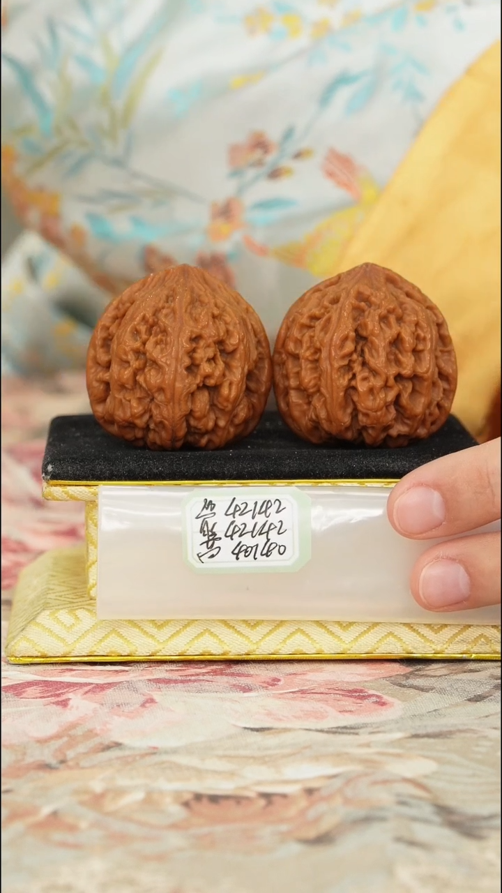 【闪购商品】文玩核桃把件非嫁接大粗筋