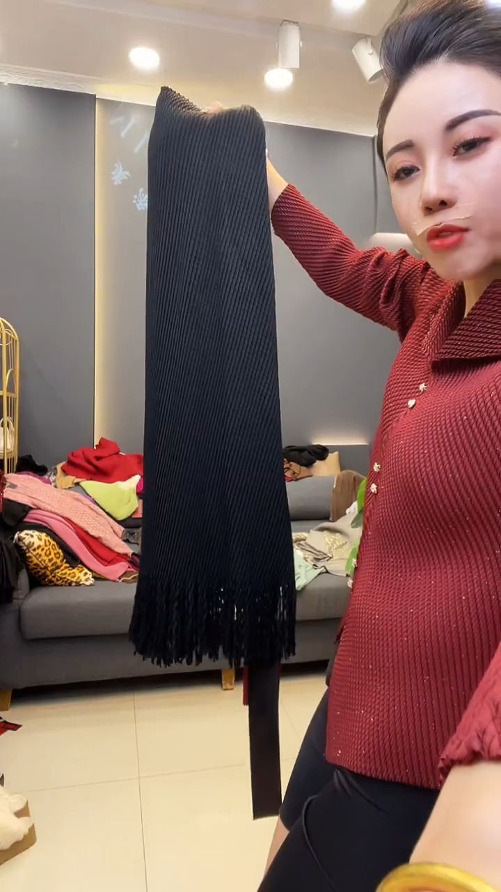 聚酯纤维（涤纶）流苏裙
