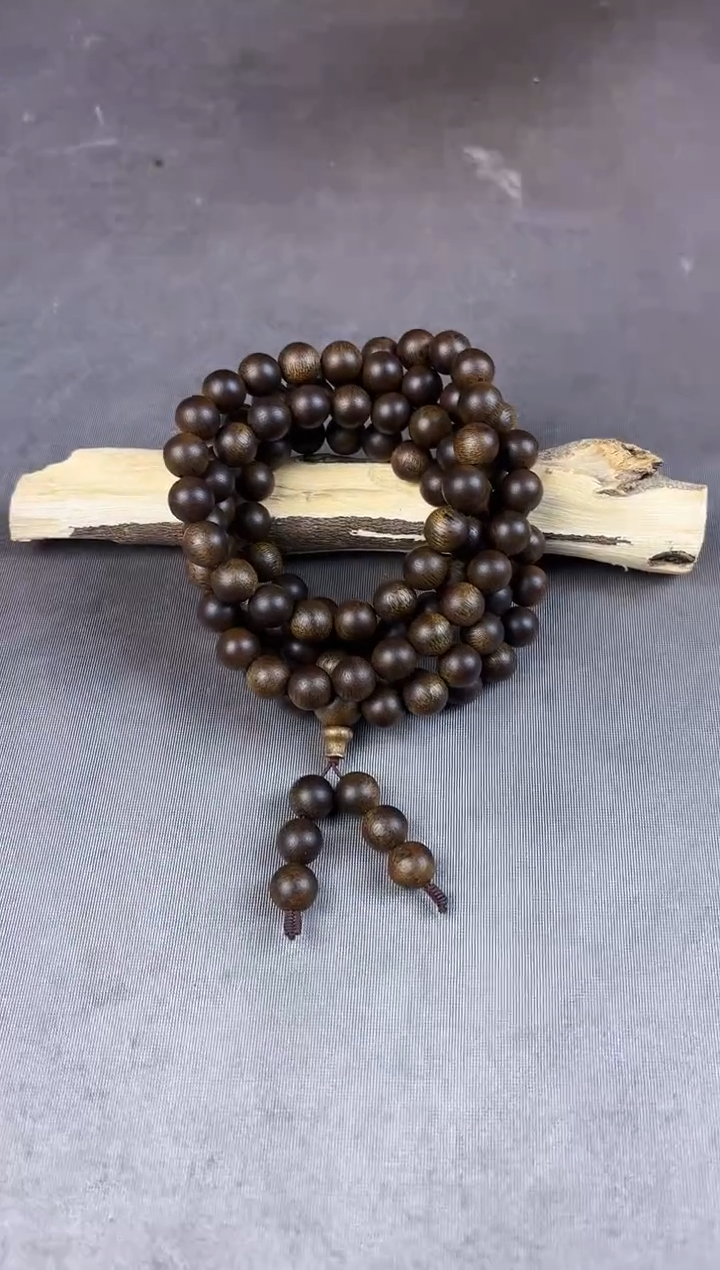 沉香沉香碎屑+黑奇11圆珠多圈沉90克+多样性发一