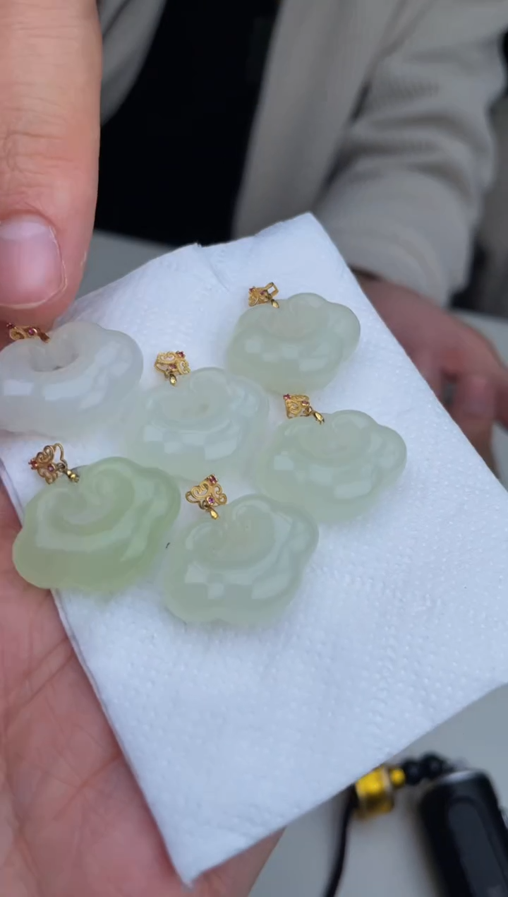 【闪购商品】定制和田玉18K金镶嵌天然和田玉多样性发其一