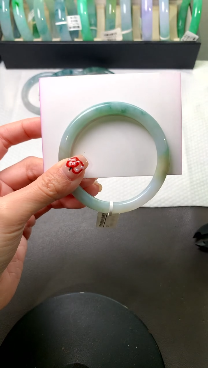 未镶嵌手镯（圆镯）翡翠54.6*7.3*7.4