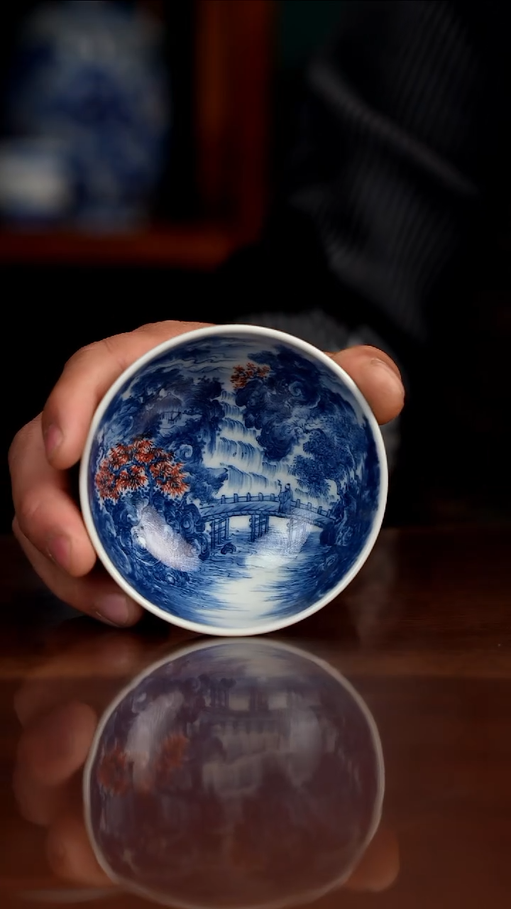 景琳藏青花北派山水秋林曳杖图