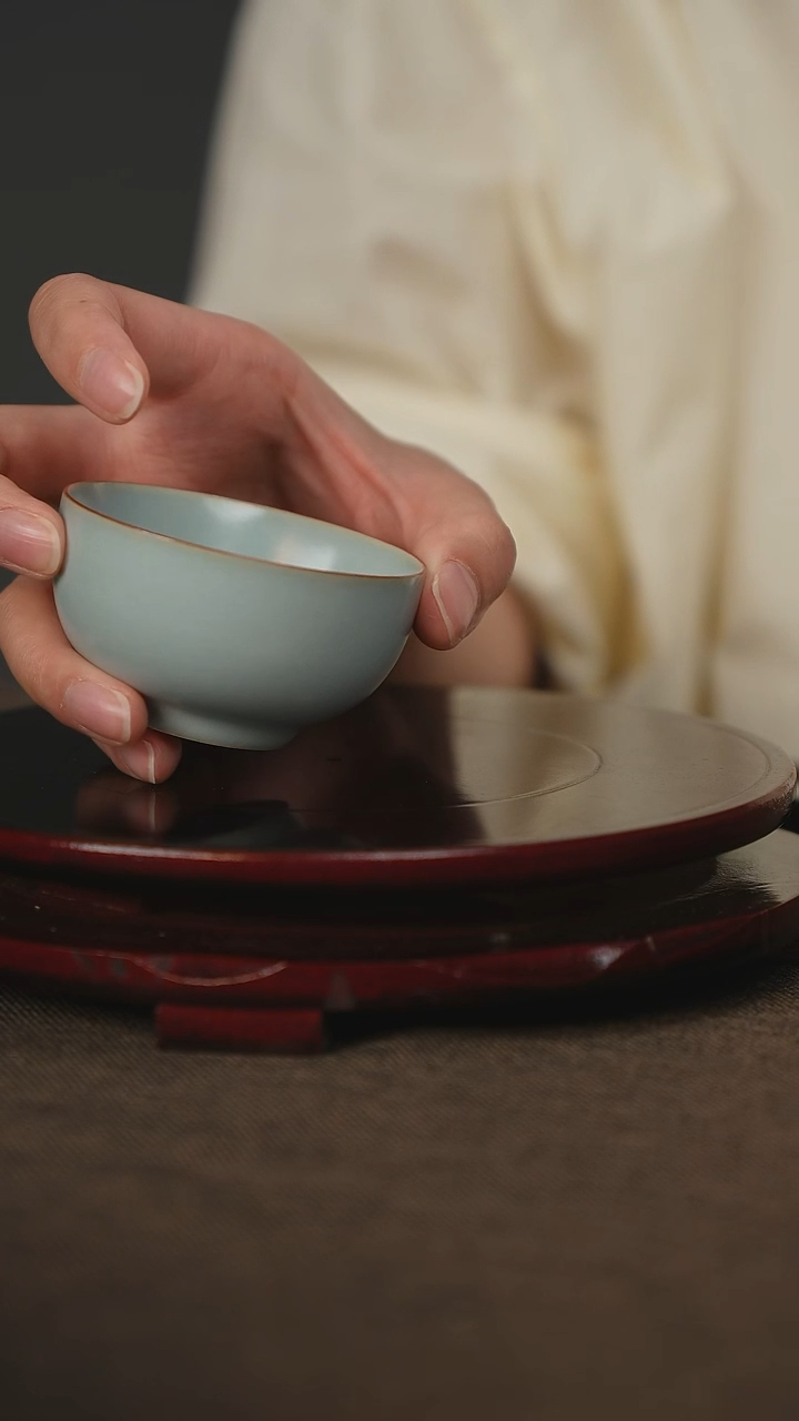 敛口杯汝瓷主人杯