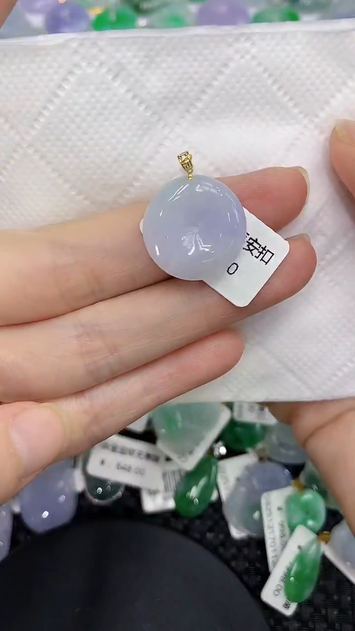 颈饰18K金镶嵌翡翠a货百元以下同包裹多件发出的只收取一单运费