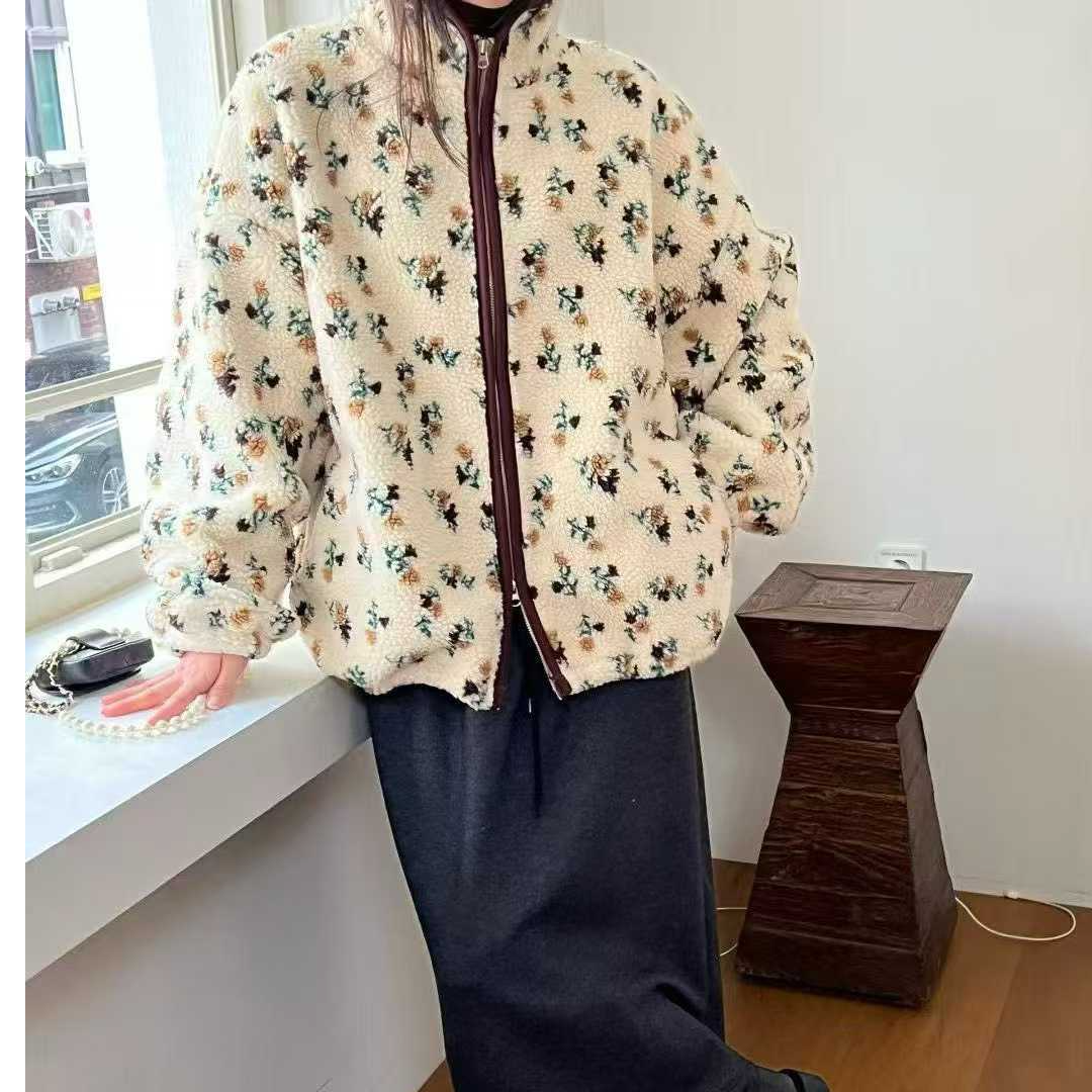 2025东大门新款  米黄色碎花外套 no退换