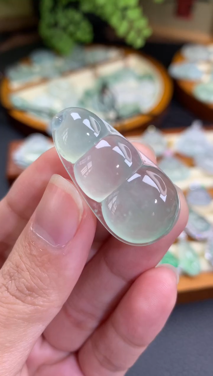 【闪购商品】翡翠项链未镶嵌福豆