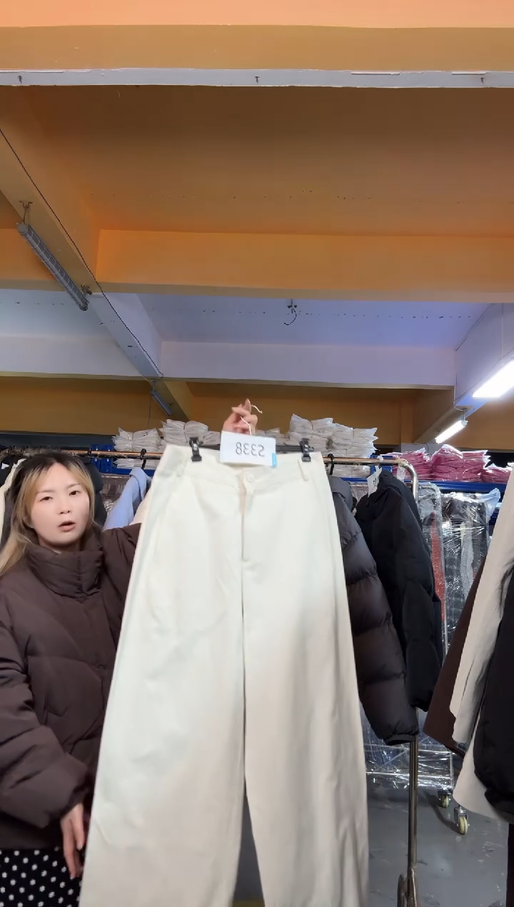 S338杏色工装裤L码