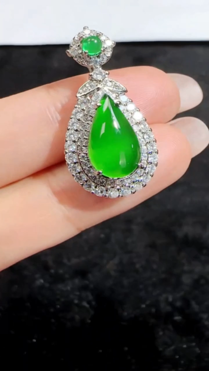 定制翡翠未镶嵌翡翠吊坠116