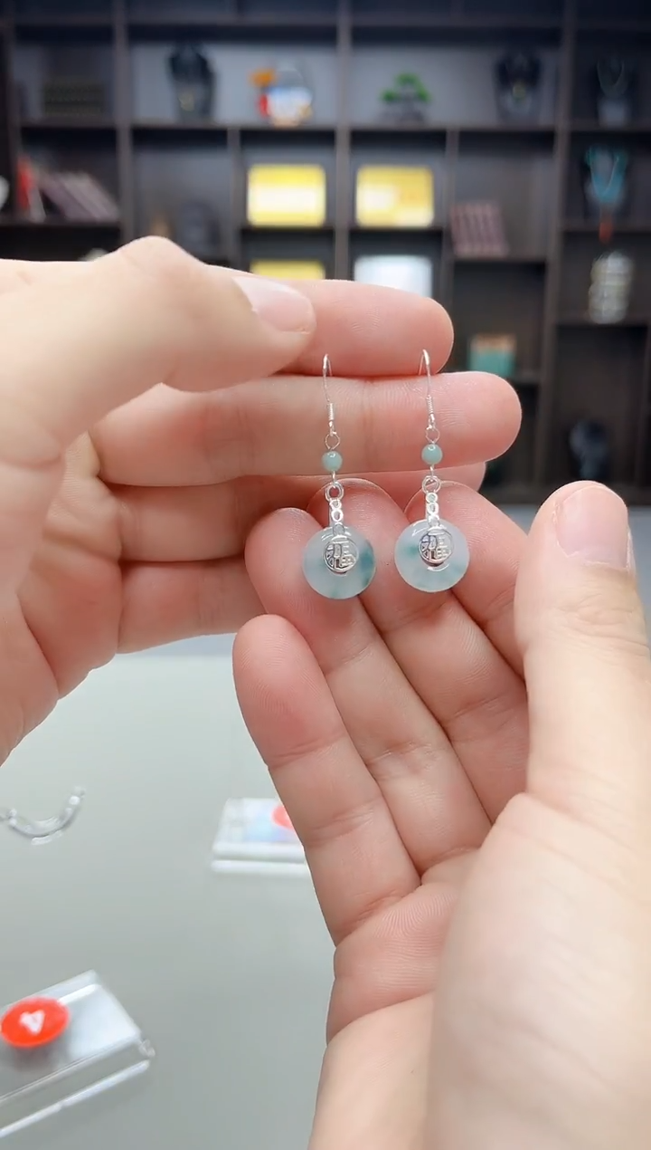 未镶嵌石英质玉（天山翠）耳饰721000