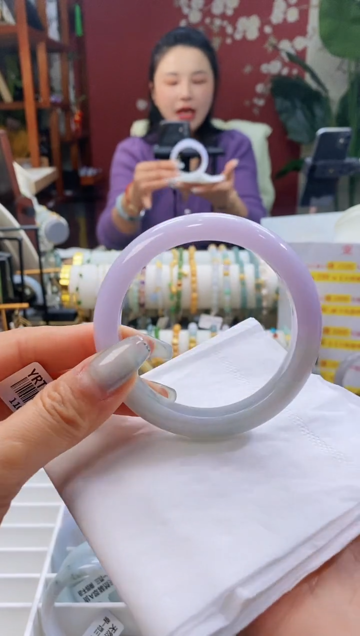 【闪购商品】翡翠手镯未镶嵌52显白5657/11.7*8.2