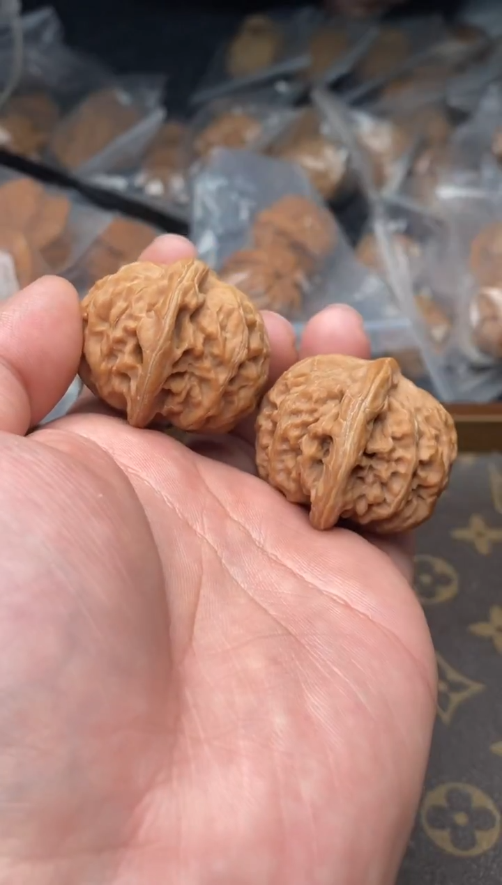 【闪购商品】文玩核桃把件G9号41尺宫灯