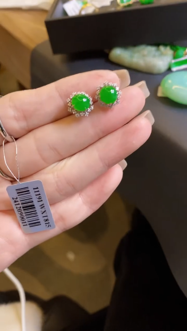 【闪购商品】定制翡翠18K金镶嵌耳钉