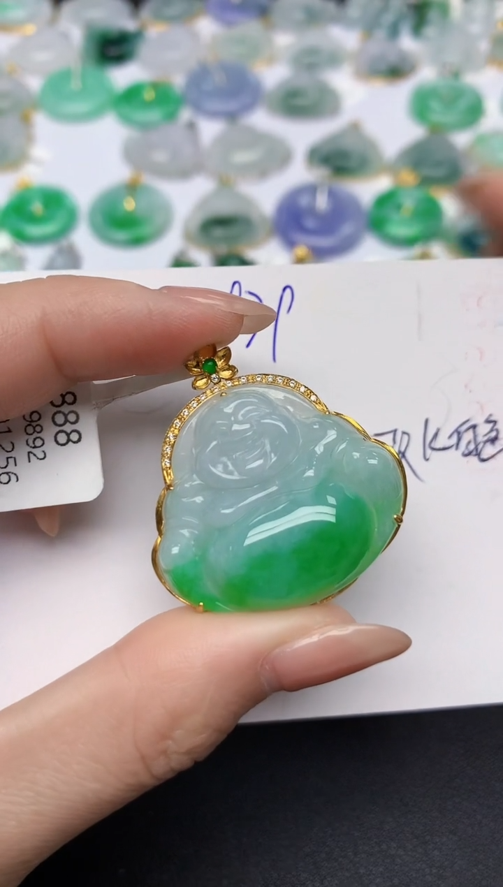 颈饰18K金镶嵌翡翠天然缅甸A货翡翠百元以上9元证书费自理