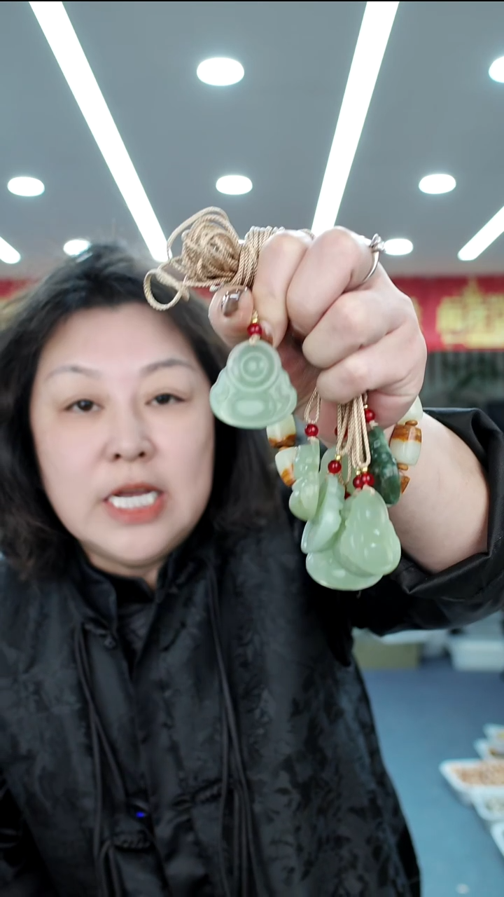 未镶嵌蛇纹石玉吊坠多样式发货随机发一