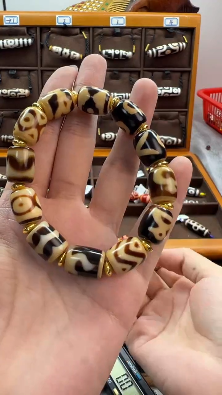 玛瑙/玉髓（覆膜）颈饰合金72（微瑕随机发货）