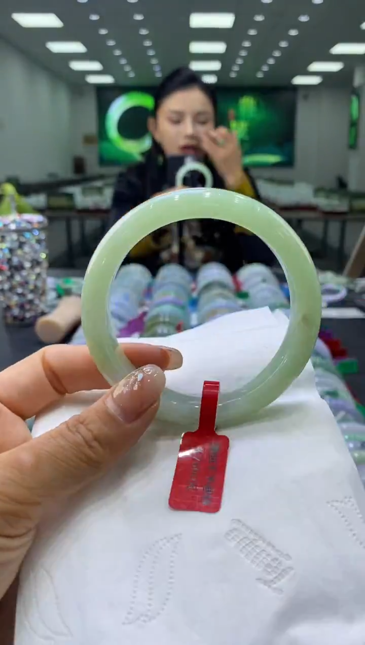 未镶嵌手镯翡翠00001523