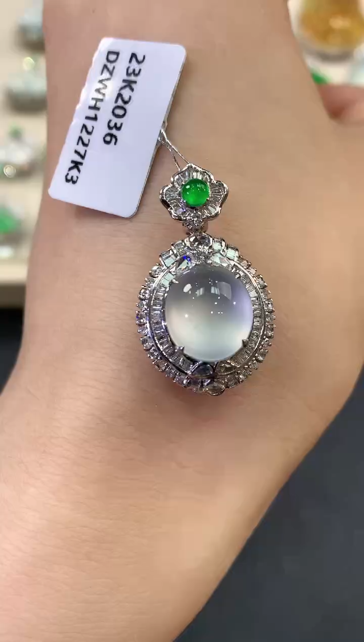 【闪购商品】翡翠吊坠(不含链)18K金镶嵌v29    