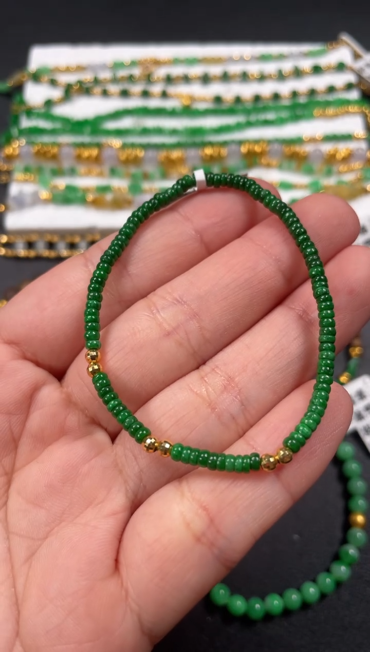 18K金镶嵌手串翡翠一条  P612