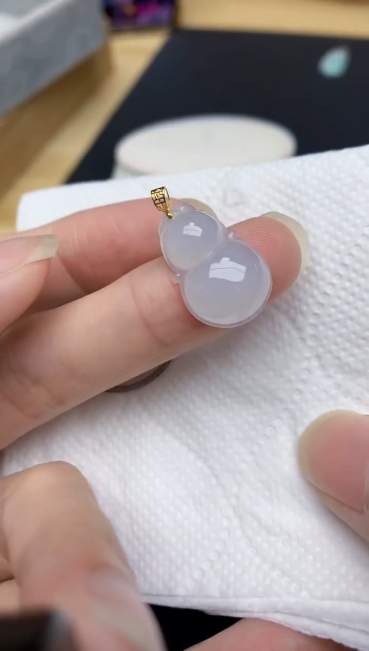 颈饰18K金镶嵌翡翠天然A货翡翠