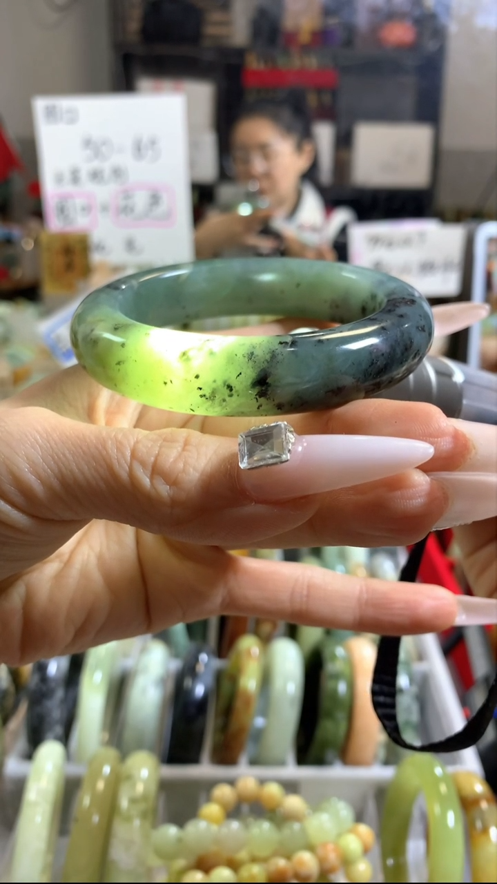 未镶嵌岫玉手镯49