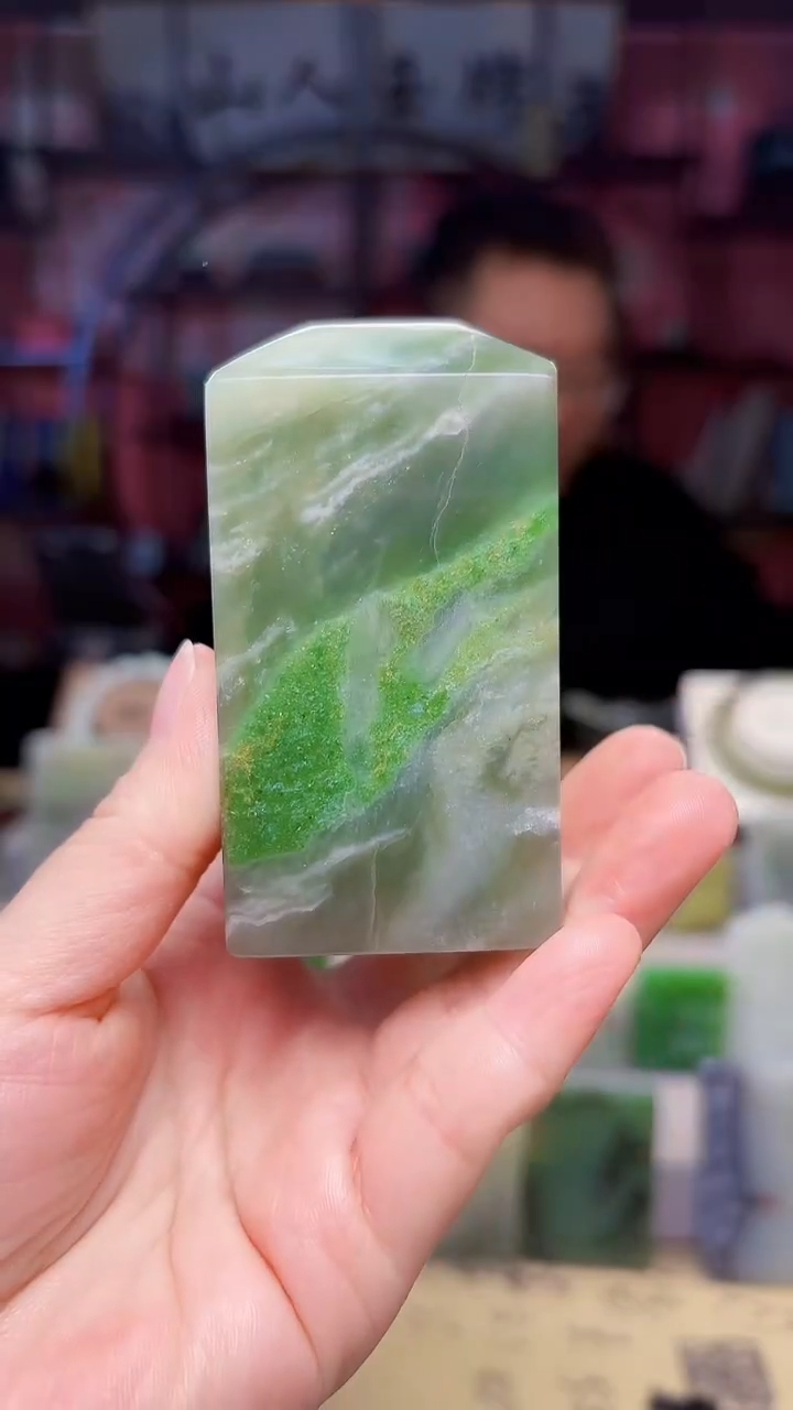 未镶嵌和田玉摆件213有瑕疵介意勿拍