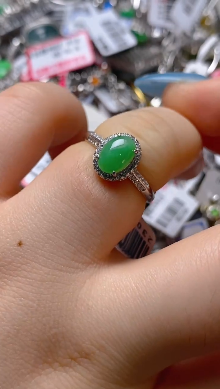 银S925镶嵌戒指翡翠百内无证书
