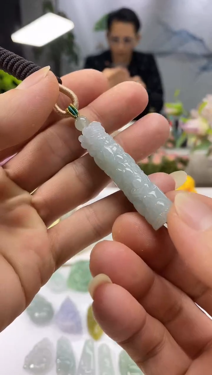 颈饰未镶嵌翡翠云****姐15天然缅甸翡翠A货2单