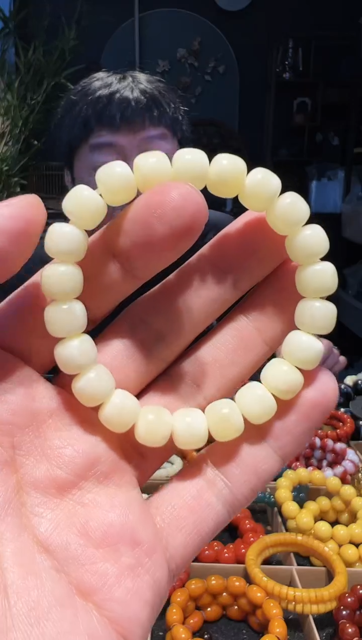 未镶嵌蜜蜡手串11+单圈