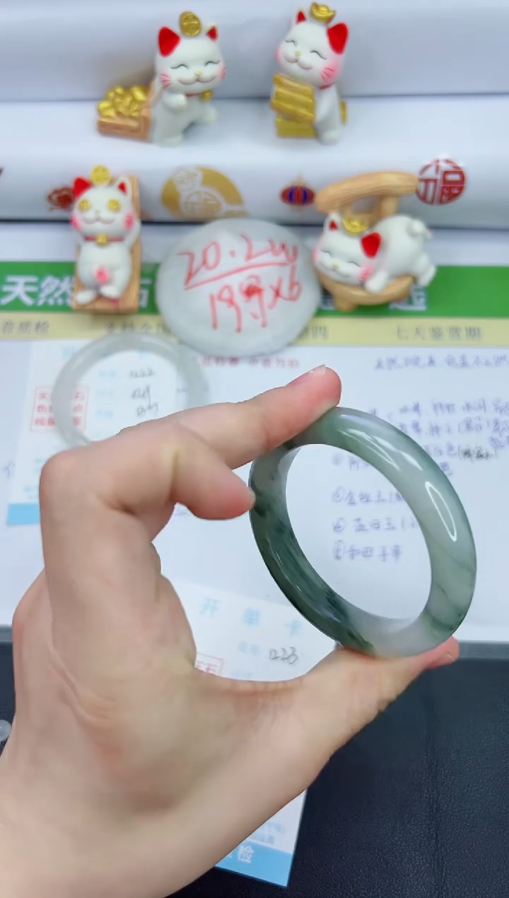 【闪购商品】石英质玉手镯未镶嵌1223-51.7